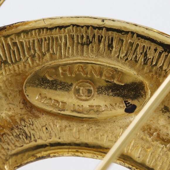 CHANEL Gold Coco Mark Brooch - Picture 7 of 8